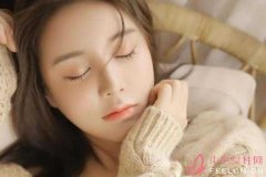 女性-看淡一切的女人微信昵称